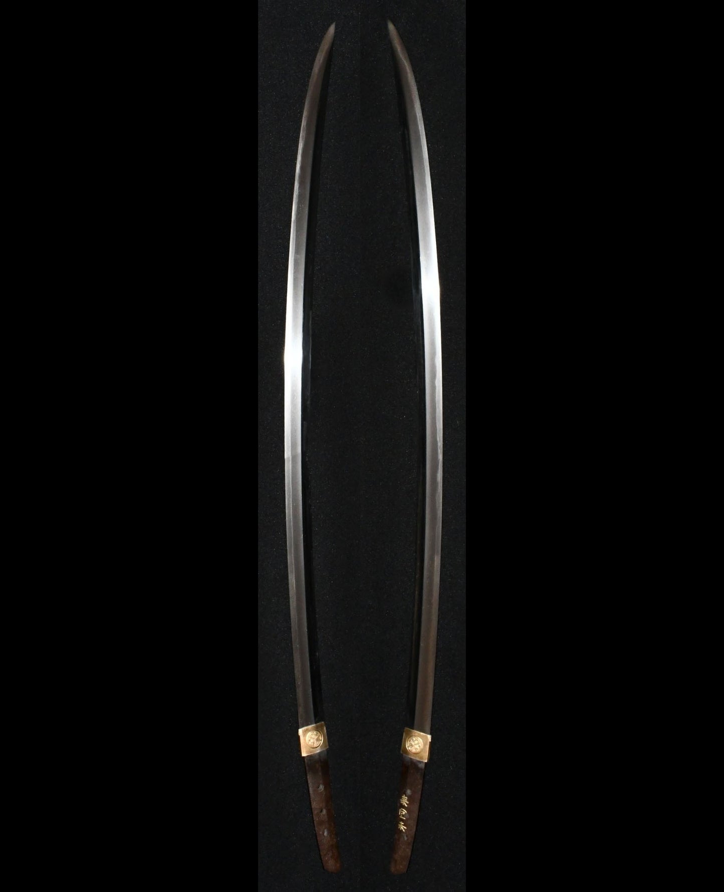 太刀　金象嵌銘（来国末）特別保存刀剣鑑定書 　鎌倉時代　Tachi（gold　insert signature）（Rai Kunisue）　Kamakura period　品番：ＫＡ０３５　