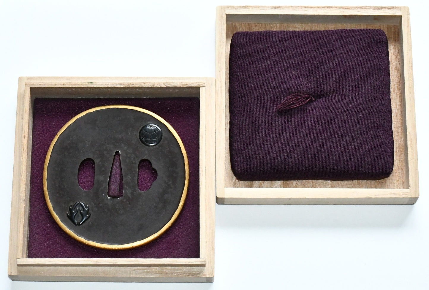 金覆輪鐔　中川花押　 　Tsuba　  品番：ＴＳＵ０６０