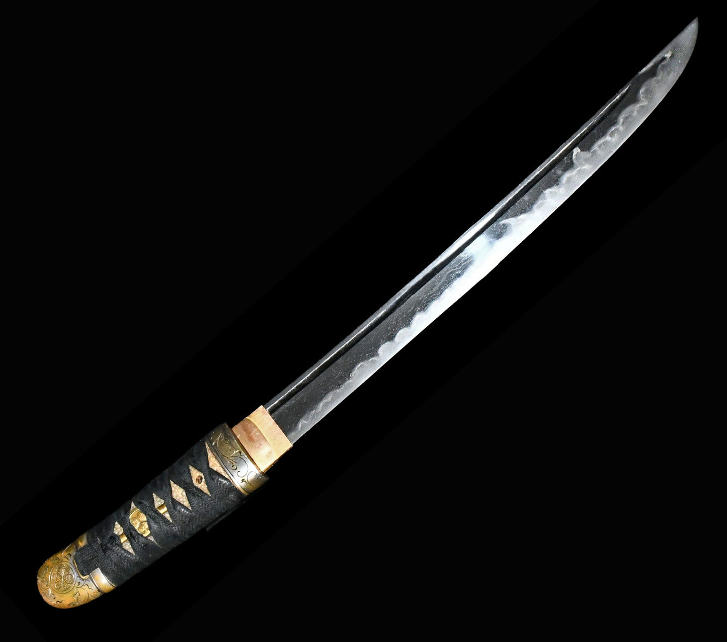 短刀　兼道作（関）保存刀剣鑑定書 Tanto　Kanemichi-saku (SEKI) 　［NBTHK：Hozon］　品番：ＴＡ００４